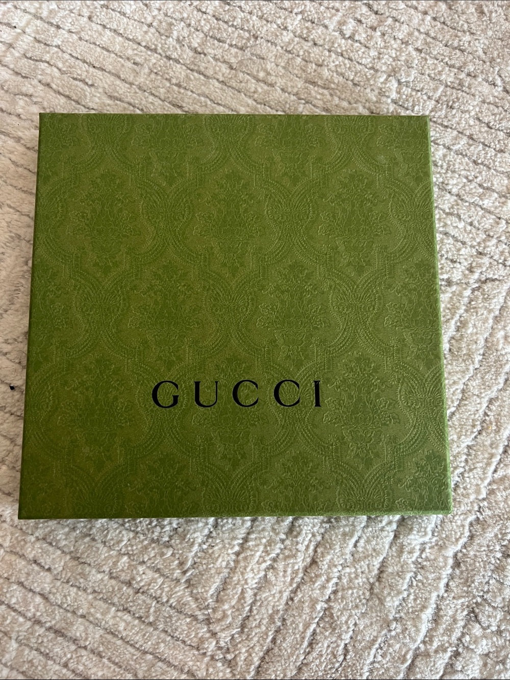 Gucci Green Box with Embossed Pattern and Black Logo z2